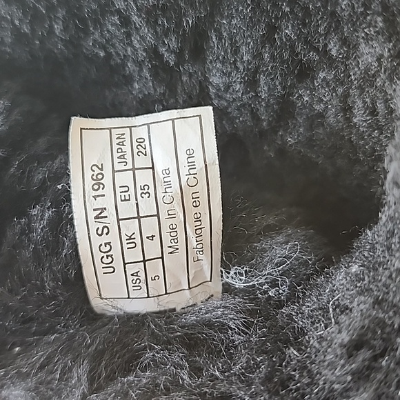 UGGs Boots - Picture 6 of 8